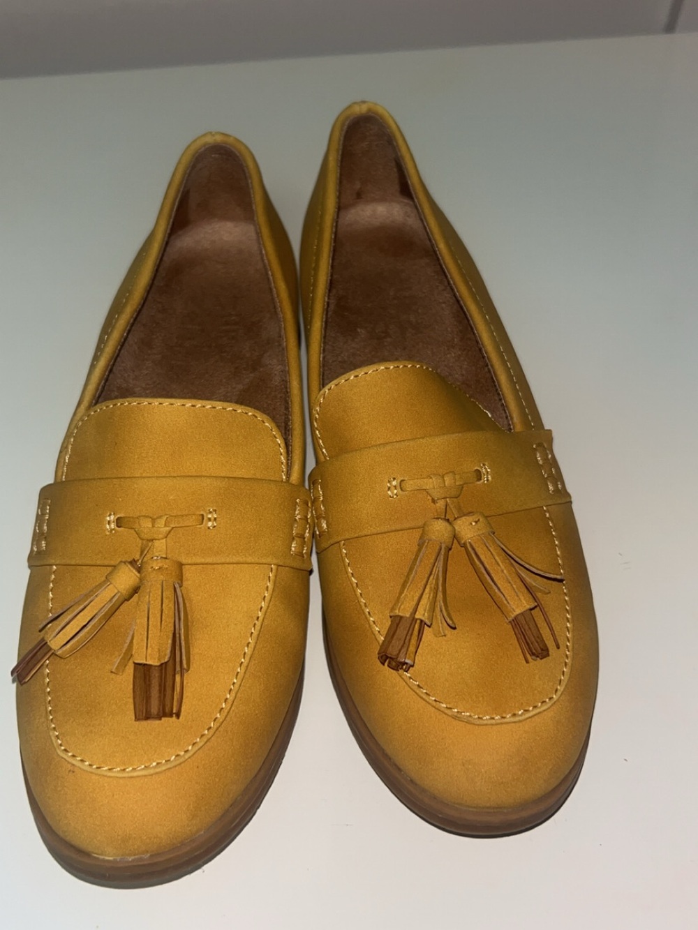 Naturalizer Mustard Yellow Tassel Loafers Size 6 Pointed Toe Flats